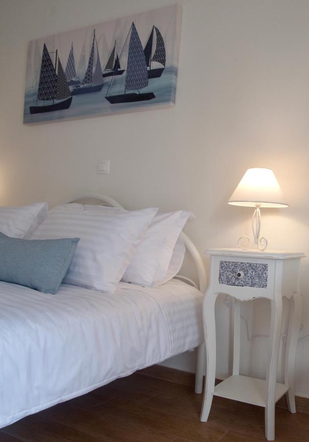 The Bluehouse - Spacious Top Floor Flat With Parking, By Mon Repos Beach Corfu  Exterior photo